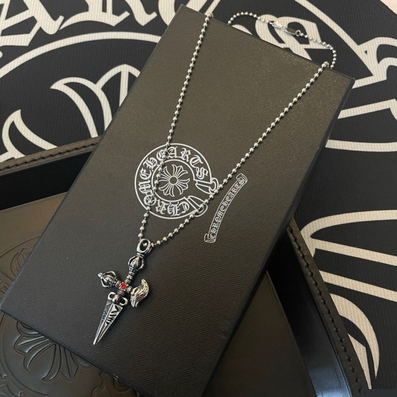 Ch**me He**ts necklaces